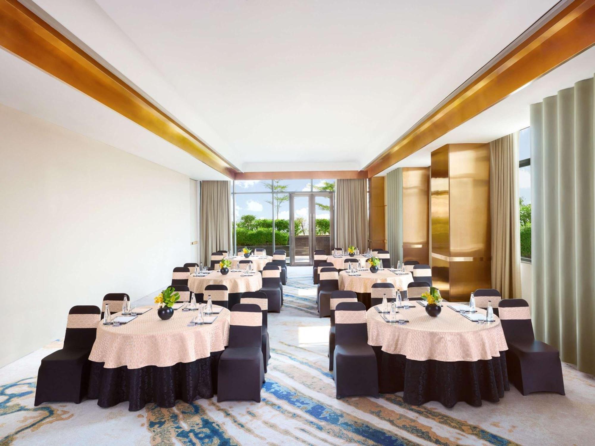 Novotel New Delhi City Centre المظهر الخارجي الصورة